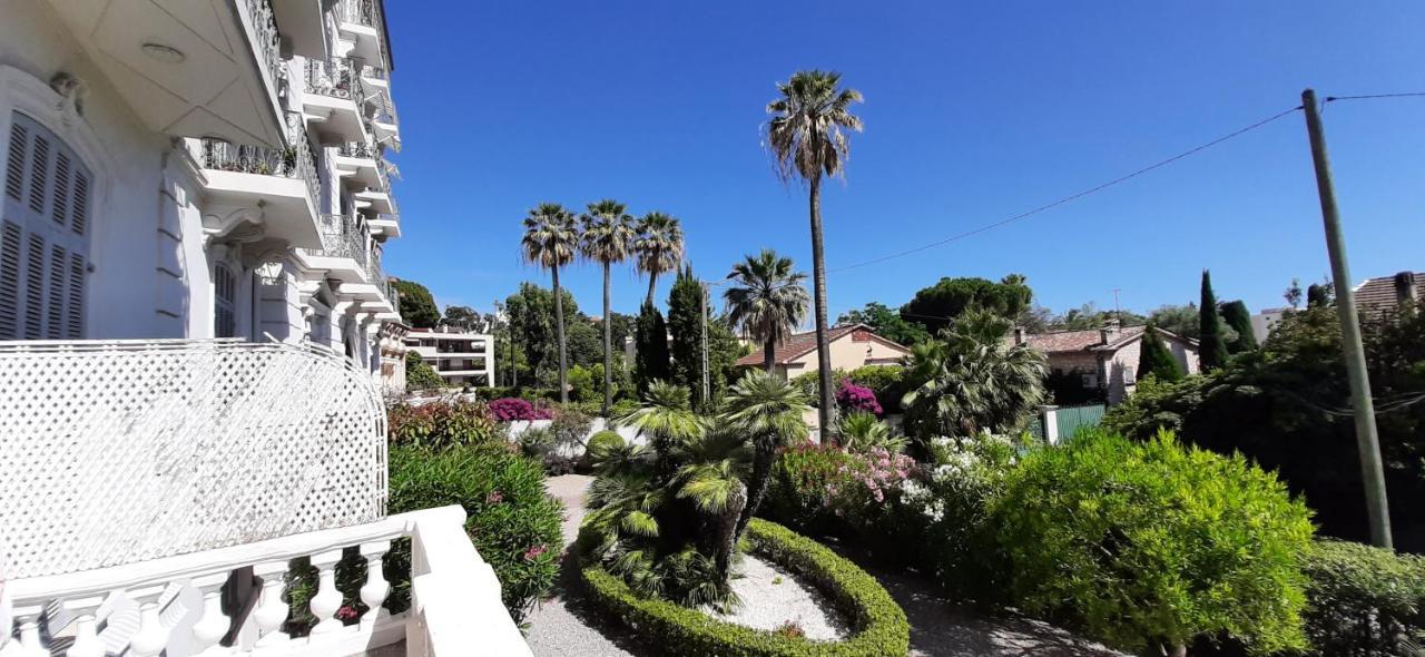 Winter Palace Cannes Exterior photo