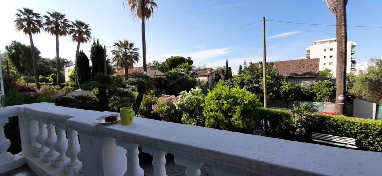 Winter Palace Cannes Exterior photo