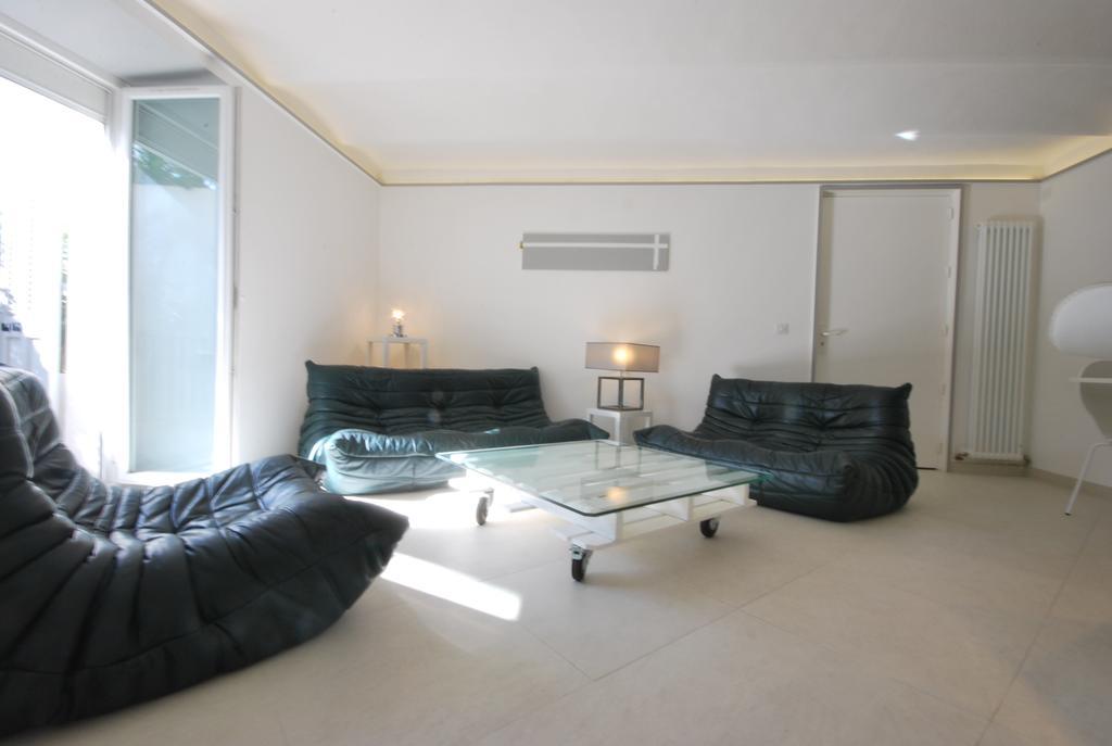 Winter Palace Cannes Room photo